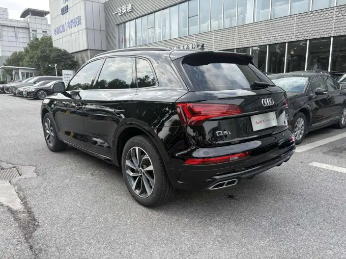 Audi Q5L 2024 Model 40TFSI Luxury Dynamic Model – фото 5