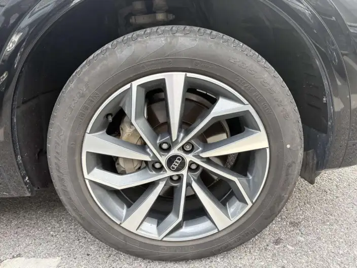 Audi Q5L 2024 Model 40TFSI Luxury Dynamic Model – фото 9