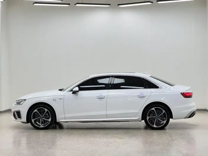Audi A4 L 2023 Model 40 TFSI Fashion Dynamic Model – фото 4