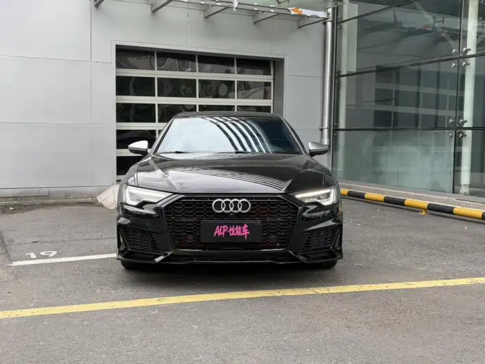 Audi A6L 2023 Model 55 TFSI quattro Exclusive Dynamic Model – фото 2