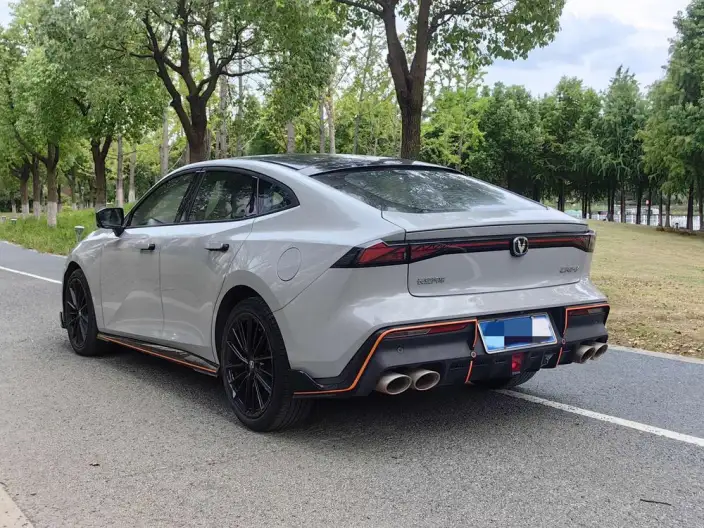 Changan UNI-V 2022 Model 1.5T Sports Edition – фото 4