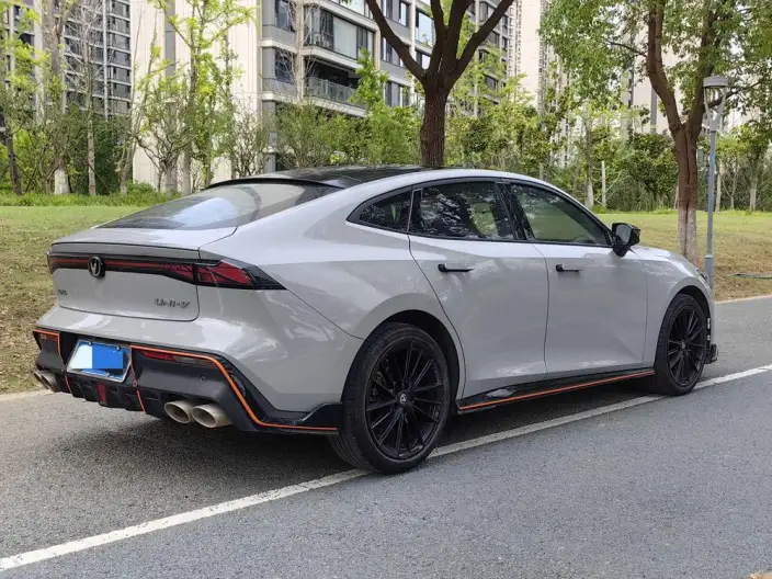 Changan UNI-V 2022 Model 1.5T Sports Edition – фото 6