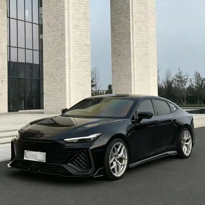 Changan UNI-V 2023 Model 1.5T Exclusive Model – фото 1