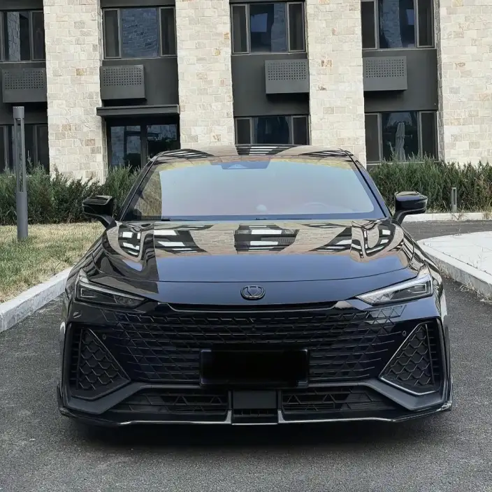 Changan UNI-V 2023 Model 1.5T Exclusive Model – фото 2