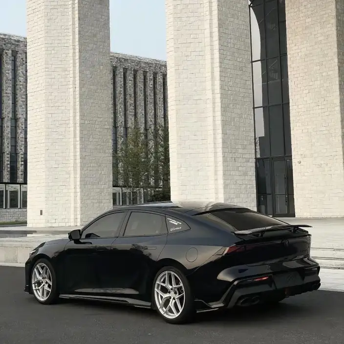 Changan UNI-V 2023 Model 1.5T Exclusive Model – фото 4