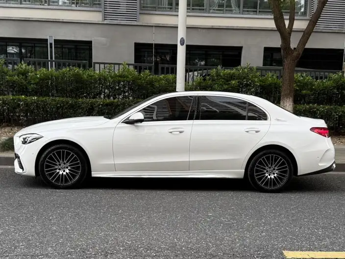 Mercedes-Benz C-Class 2025 Model Facelift C 260 L Sports Edition – фото 3