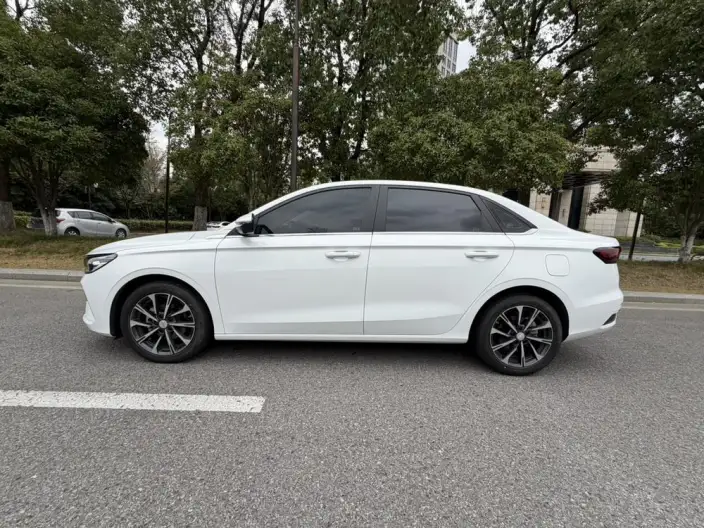 Geely Emgrand 2025 Model No. 4 Gen 1.5L CVT Star Glory Edition – фото 3