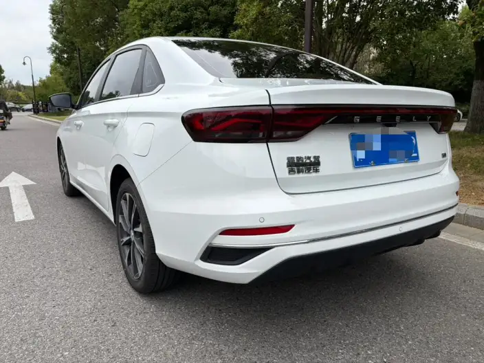 Geely Emgrand 2025 Model No. 4 Gen 1.5L CVT Star Glory Edition – фото 4