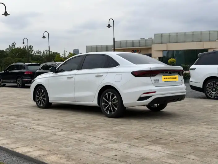 Geely Emgrand 2025 Model No. 4 Gen 1.5L CVT Star Glory Edition – фото 5