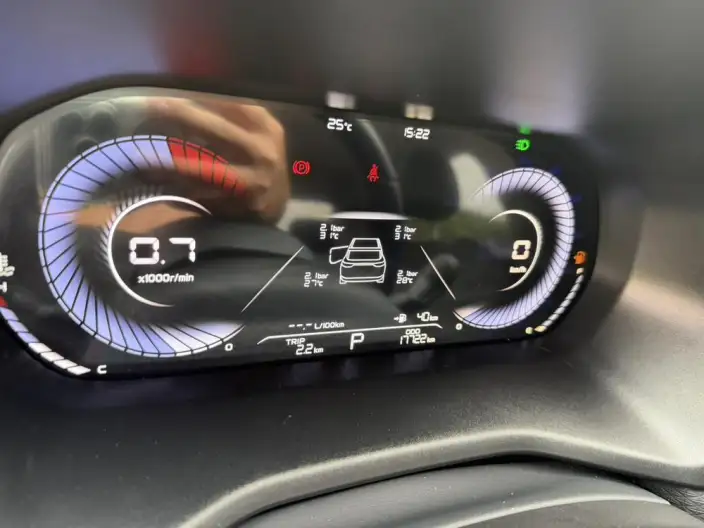 Geely Emgrand 2025 Model No. 4 Gen 1.5L CVT Star Glory Edition – фото 9