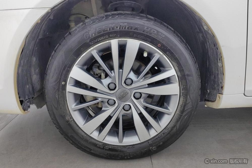 Geely Emgrand 2018 1.5L Manual Up Connected Edition – фото 11