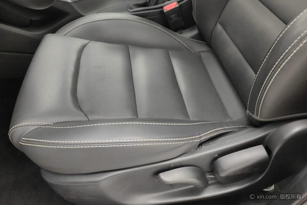 Geely Emgrand 2018 1.5L Manual Up Connected Edition – фото 17