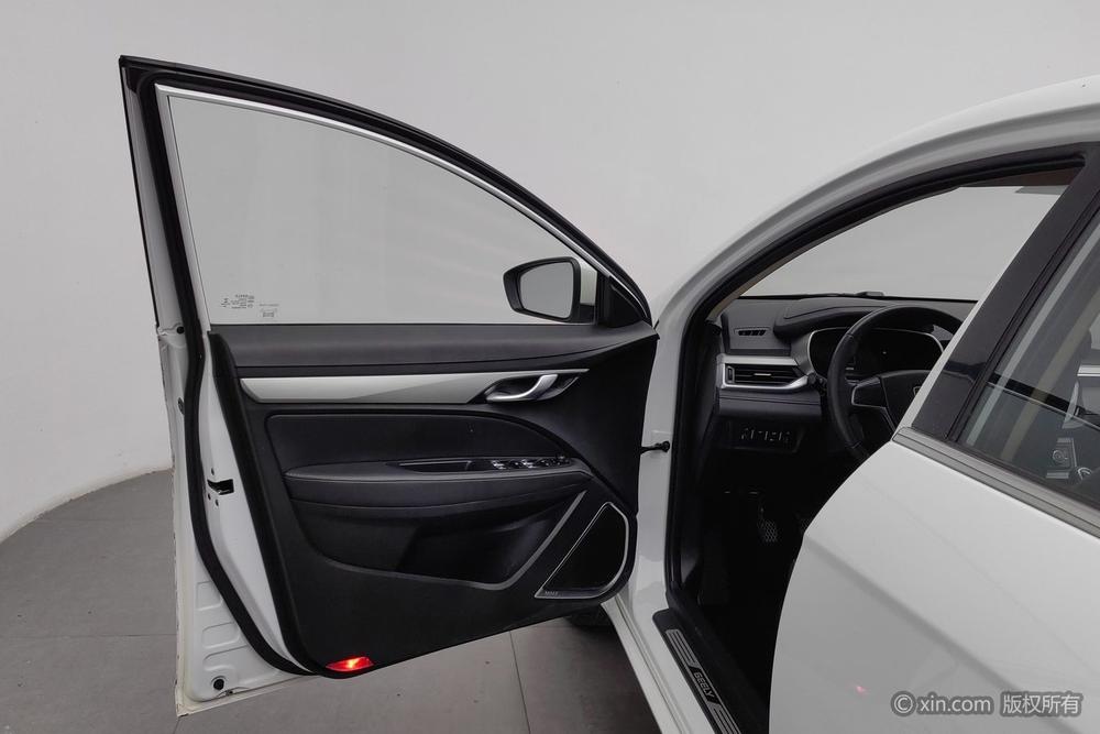 Geely Emgrand 2018 1.5L Manual Up Connected Edition – фото 20