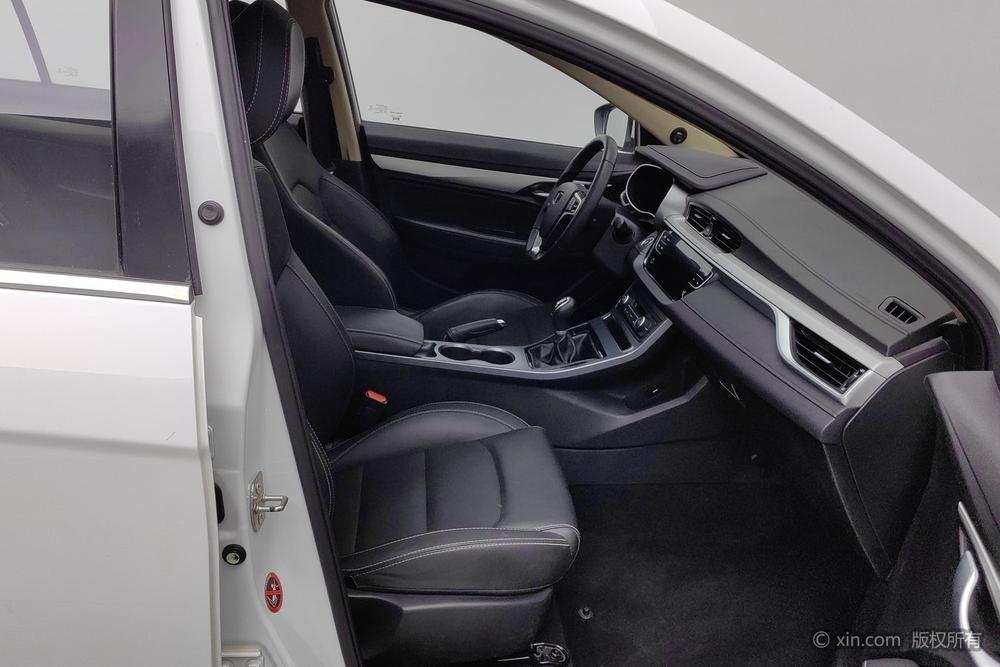Geely Emgrand 2018 1.5L Manual Up Connected Edition – фото 23