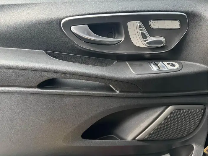 Viano 2024 Model 2.0T Elite Edition 7 seat – фото 8