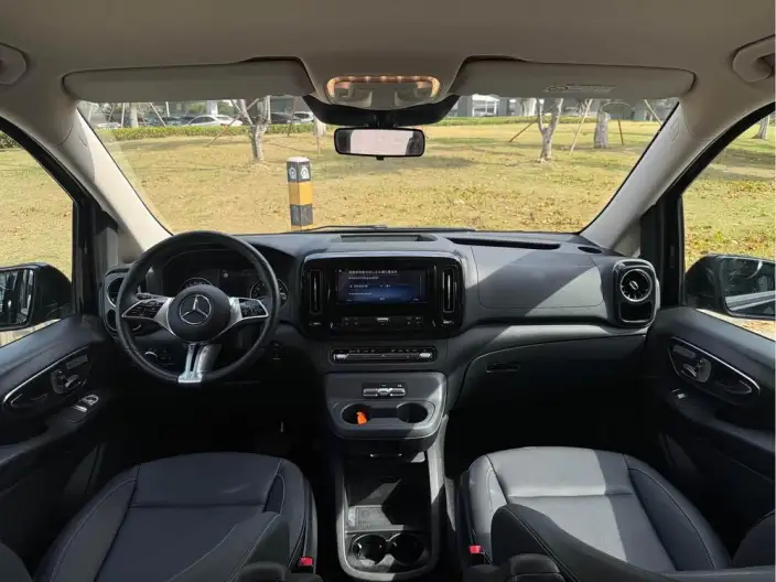 Viano 2024 Model 2.0T Elite Edition 7 seat – фото 9