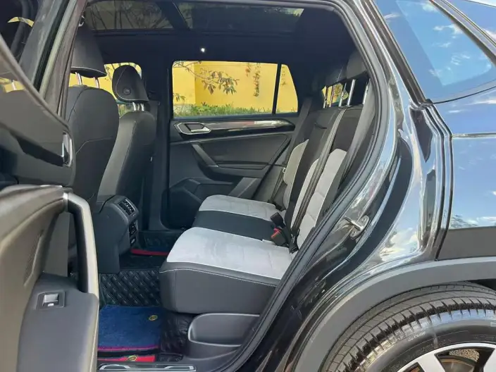Volkswagen Tayron 2022 Model 380TSI 4WD R-Line Zhilian Edition – фото 9