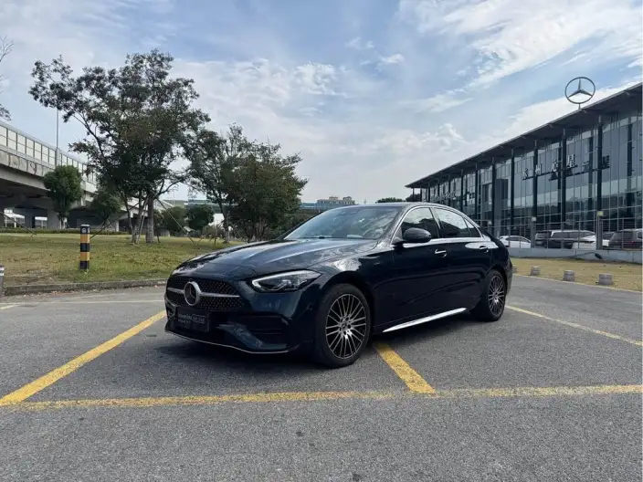 Mercedes-Benz C-Class 2026 Model C 260 L Sports sedan – фото 1