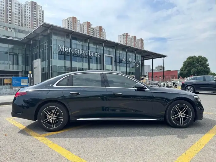 Mercedes-Benz E-Class 2024 Model E 260 L Sports sedan – фото 3