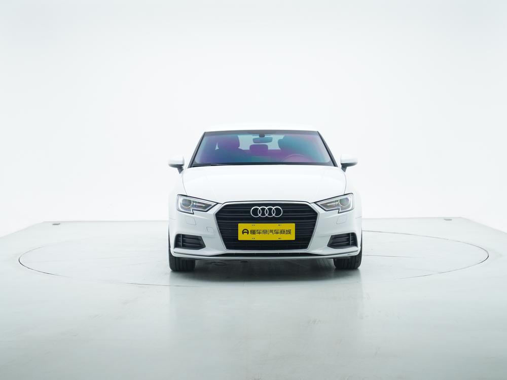 Audi A3 2018 30th Anniversary Limousine 35 TFSI Entry – фото 2