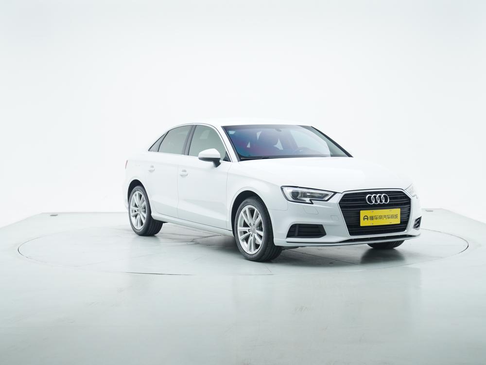 Audi A3 2018 30th Anniversary Limousine 35 TFSI Entry – фото 3
