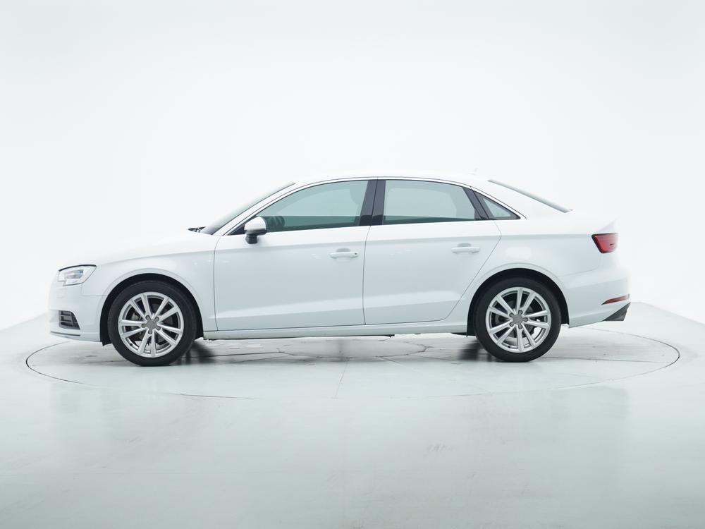 Audi A3 2018 30th Anniversary Limousine 35 TFSI Entry – фото 4