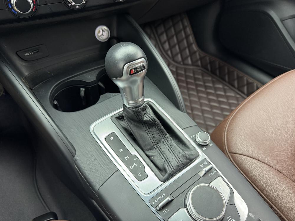 Audi A3 2018 30th Anniversary Limousine 35 TFSI Entry – фото 18