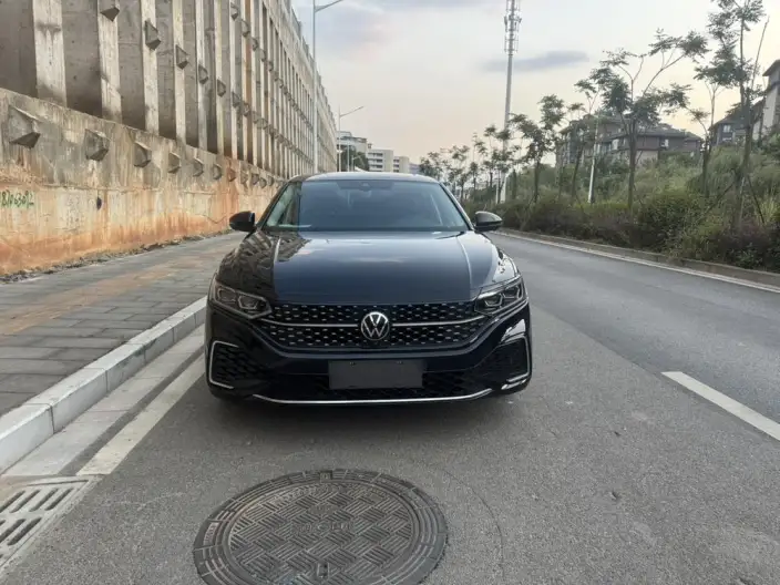 Volkswagen Passat 2023 Model 330TSI Starry sky Deluxe Edition – фото 2