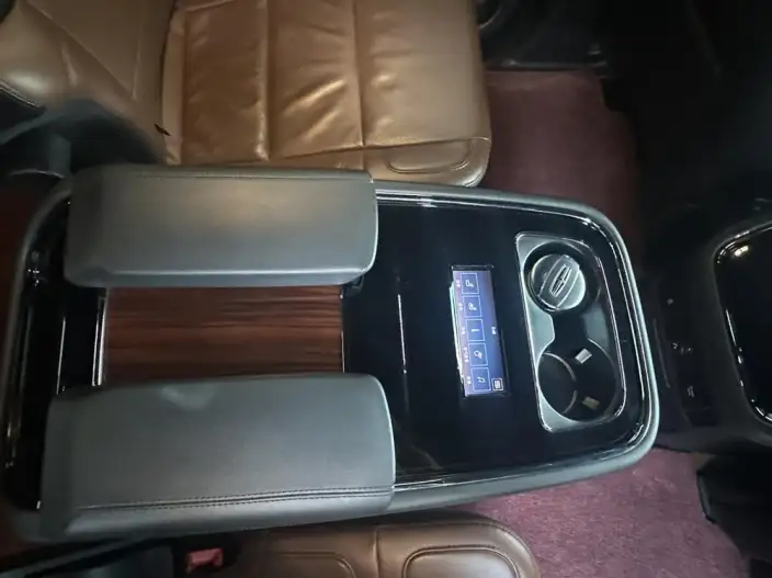 Lincoln Navigator 2022 Model 3.5T Zunyao Edition – фото 9