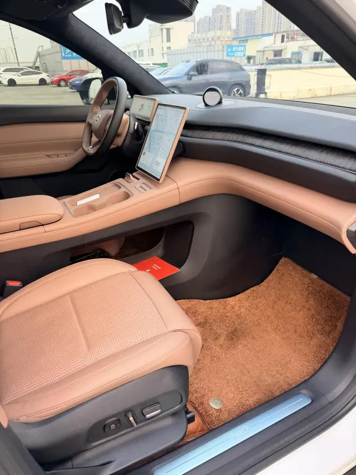 NIO ES6 2023 Model 75kWh – фото 8