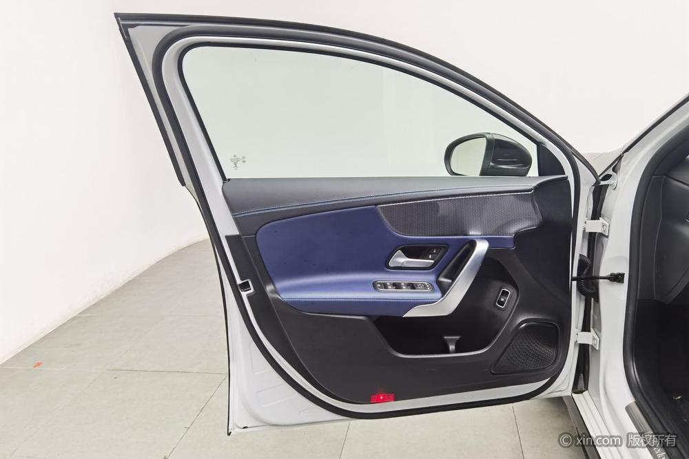 Mercedes-Benz A-Class 2020 комплектация A 200 L Sports sedan Dynamic – фото 21