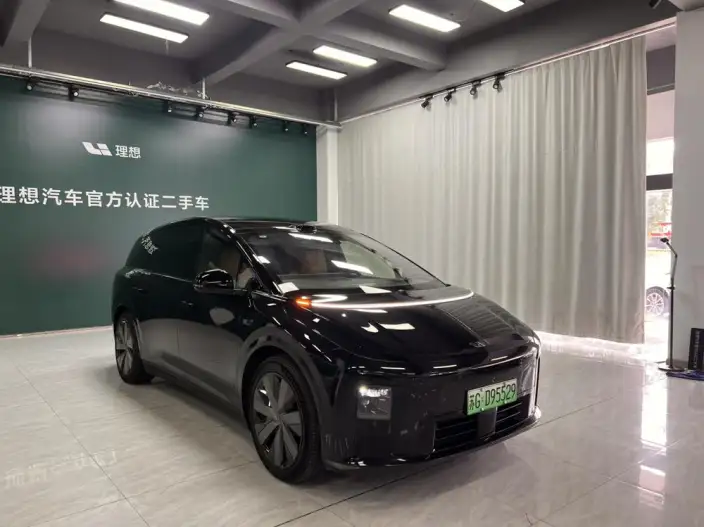 Li Auto i8 2025 Model Standard Edition – фото 3