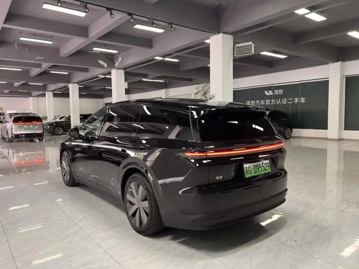 Li Auto i8 2025 Model Standard Edition – фото 4