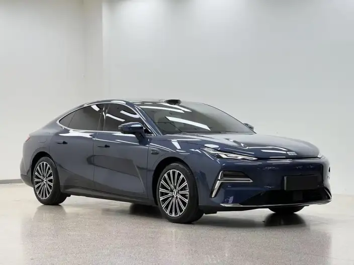 Geely Galaxy E8 PHEV 2025 Model 130km EM-P Galaxy Edition – фото 3