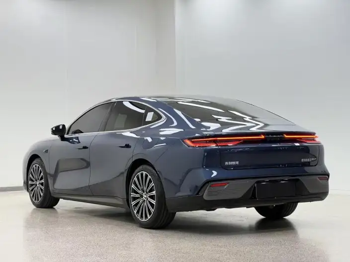 Geely Galaxy E8 PHEV 2025 Model 130km EM-P Galaxy Edition – фото 5