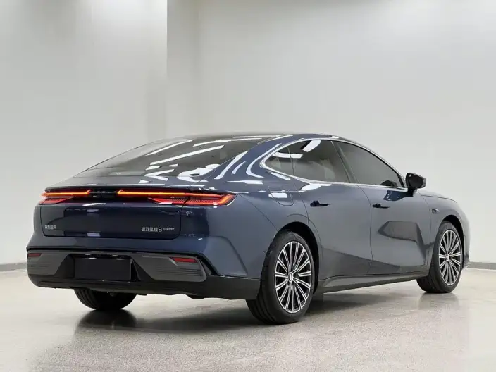 Geely Galaxy E8 PHEV 2025 Model 130km EM-P Galaxy Edition – фото 7
