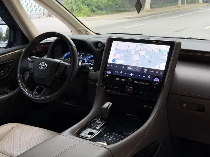 Elfa 2023 Model 2.5L Intelligent Hybrid 4WD Premium Edition – фото 10