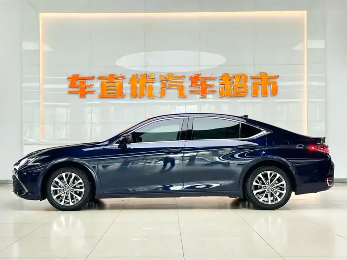 Lexus ES 2025 Model 300h Premium – фото 3