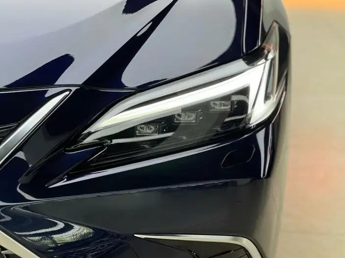 Lexus ES 2025 Model 300h Premium – фото 6