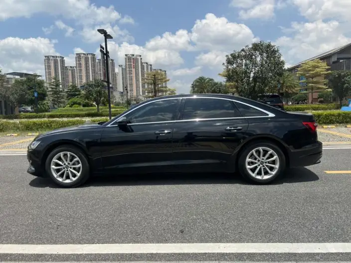 Audi A6L 2023 Model 40 TFSI Luxury Dynamic Model – фото 4
