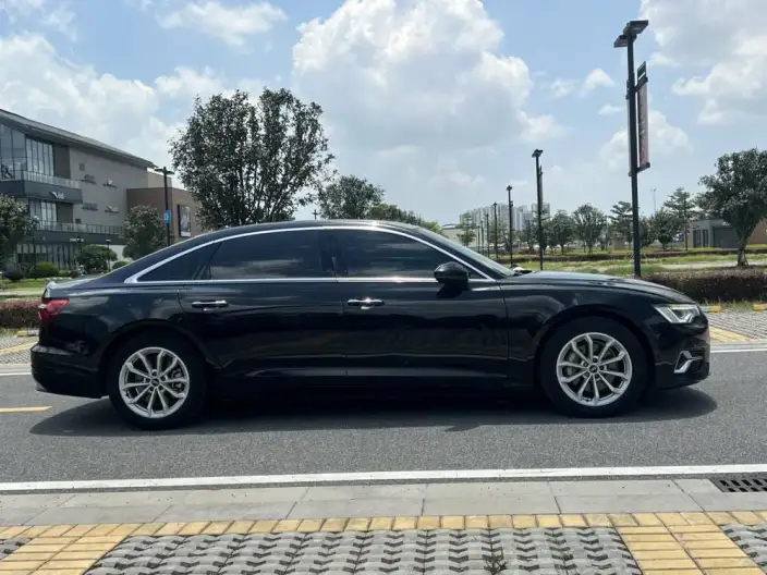 Audi A6L 2023 Model 40 TFSI Luxury Dynamic Model – фото 8