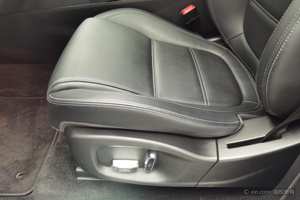 Jaguar E-PACE 2018 P200 S – фото 19