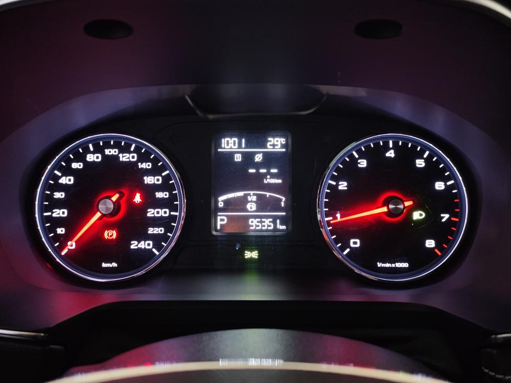 Roewe RX5 2016 20T 2WD Automatic Internet Smart Enjoy – фото 15