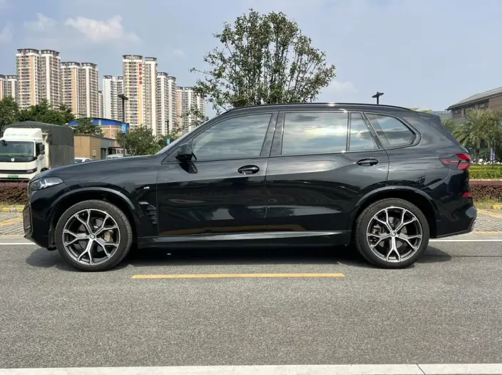BMW X5 2023 Model xDrive30Li M Sports Set – фото 4