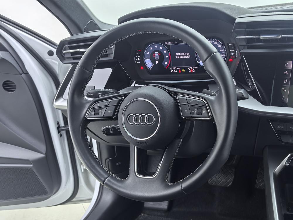 Audi A3 2024 Sportback 35 TFSI Sport – фото 17