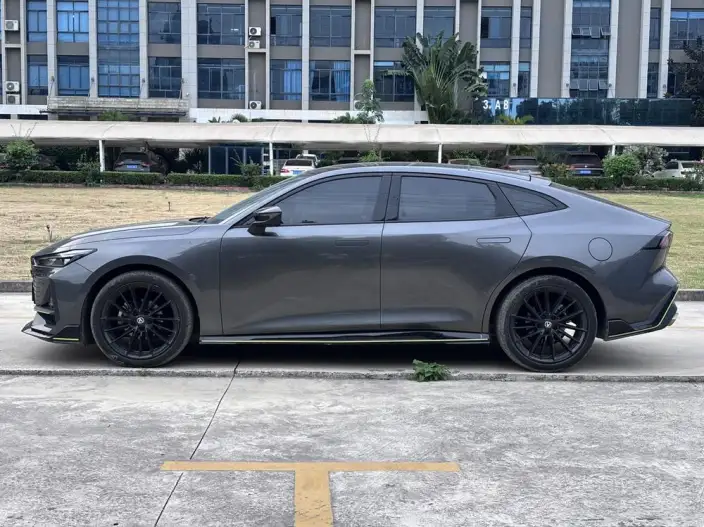 Changan UNI-V 2023 Model 1.5T Sports Edition – фото 4
