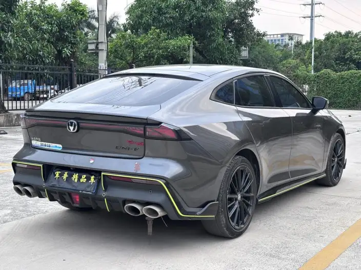 Changan UNI-V 2023 Model 1.5T Sports Edition – фото 7