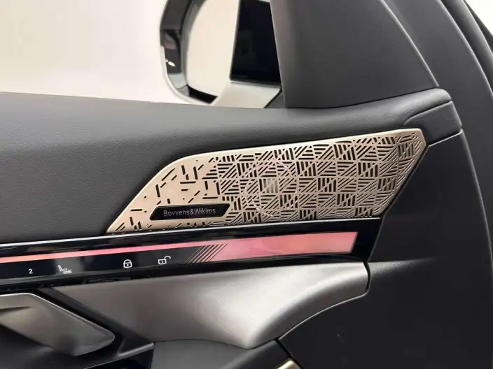 BMW 5 Series 2025 Model 530Li Leading Model M Sports Set – фото 10