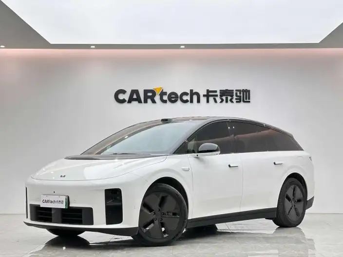 Li Auto i6 2025 Model 2WD Standard Edition – фото 1
