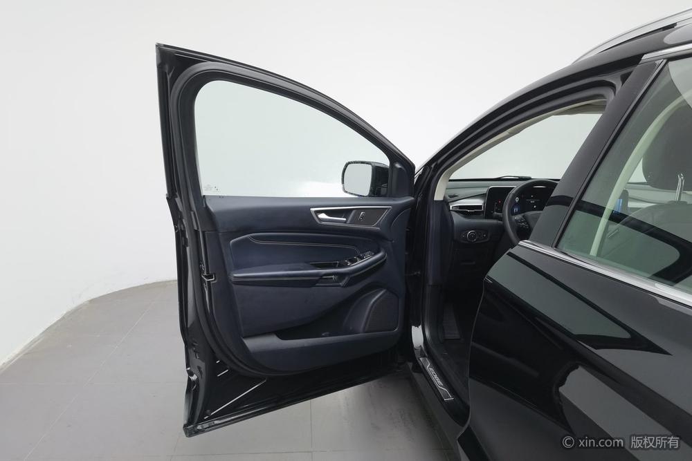 Ford Edge 2021 PLUS EcoBoost 245 2WD Platinum 5-seater – фото 22